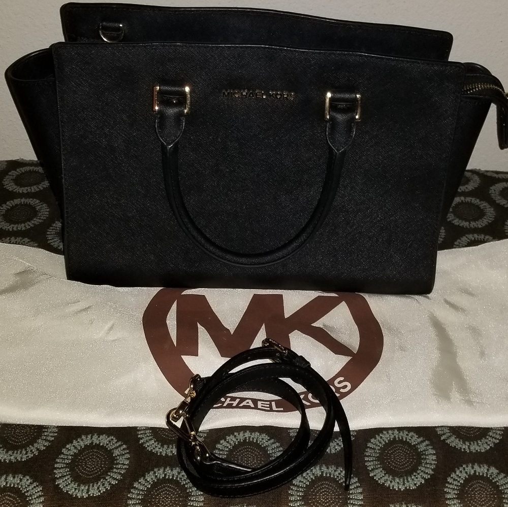 Michael Kors Selma Handbag